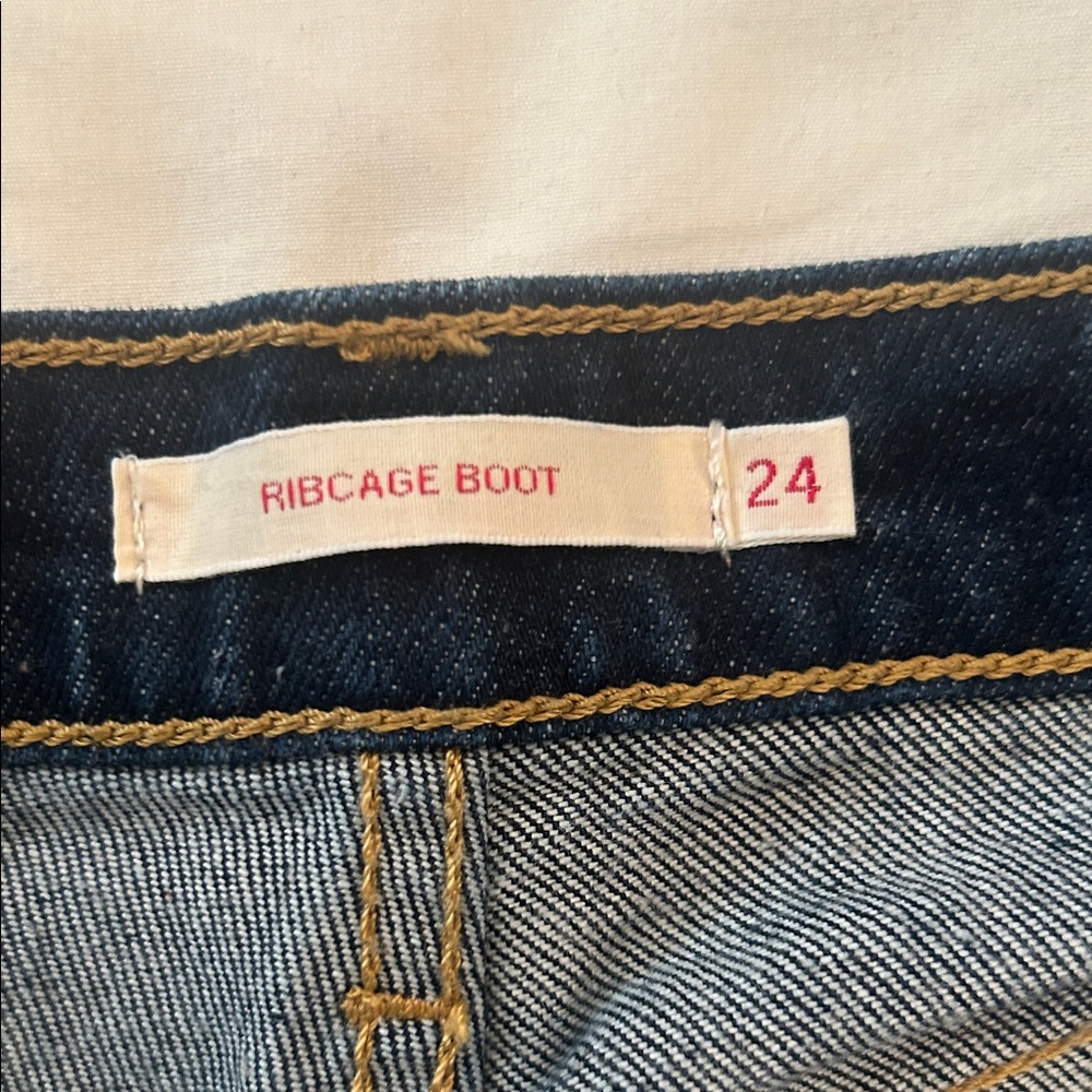 Levi's Ribcage Boot Cut Jeans - Picture 3 of 4